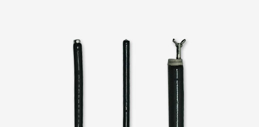 左より電子ファイバースコープ、光学ファイバースコープ、鉗子付きファイバースコープ